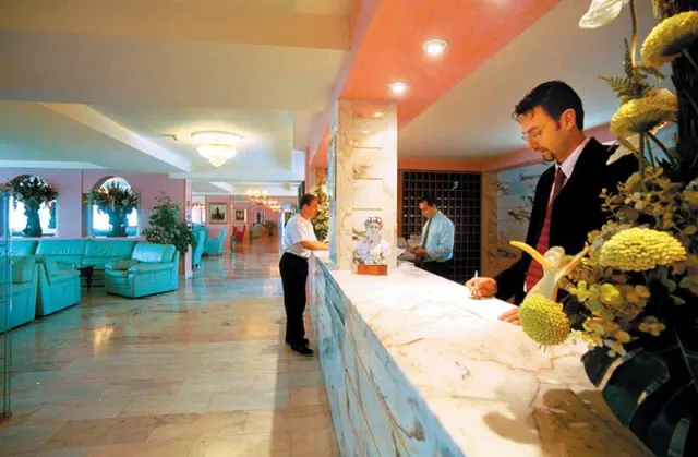Sallés Hotel Marina Portals - photo 3