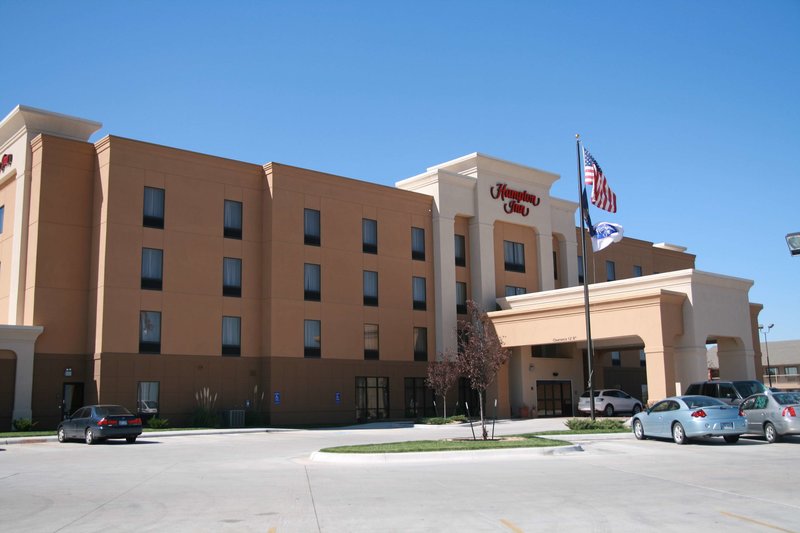 Hampton Inn Garden City - photo 1