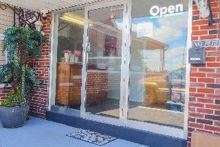 Lancaster Motel - photo 2