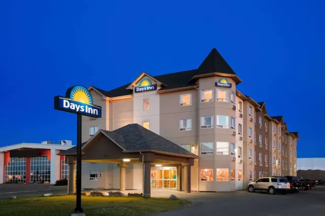 Days Inn by Wyndham Bonnyville - photo 3