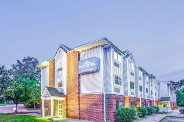 Microtel Inn & Suites by Wyndham Newport News Airport, Newport News
