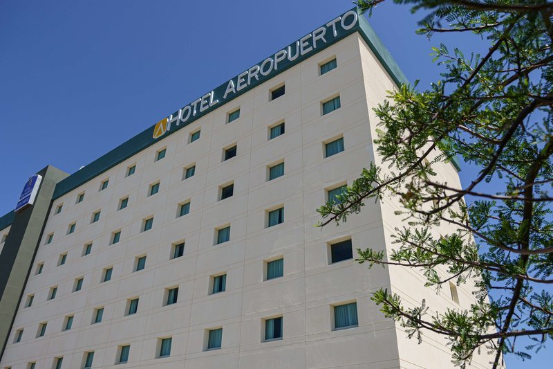 Hotel Aeropuerto Los Cabos - photo 1