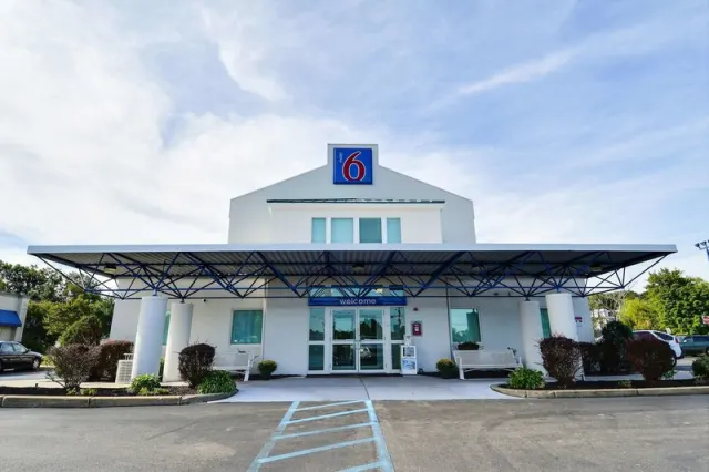 Motel 6 Tewksbury - photo 2