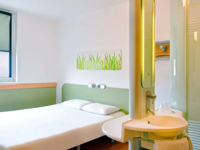 ibis budget Saint-Quentin Centre Gare - photo 4