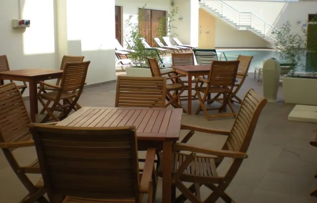 His Majesty Hotel - photo 3