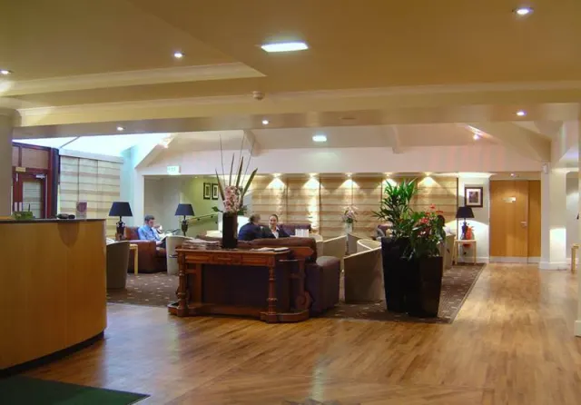 Holiday Inn Express Edinburgh Airport - photo 4