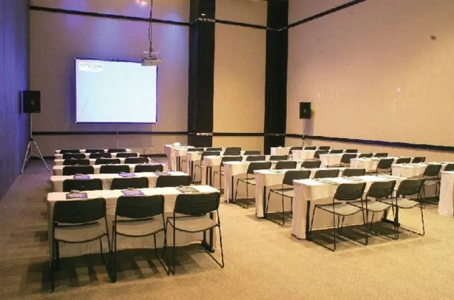 Radisson Hotel Curitiba - photo 2