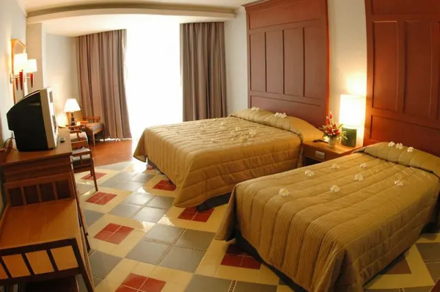 Long Beach Garden Hotel & Spa - photo 2