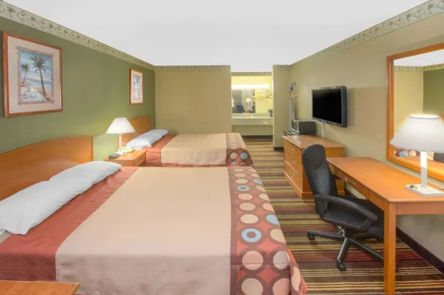 Super 8 by Wyndham Shreveport - photo 4