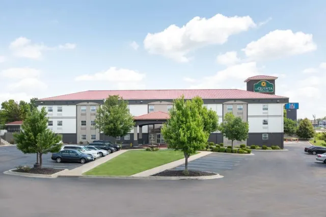 La Quinta Inn & Suites by Wyndham Blue Springs, Blue Springs