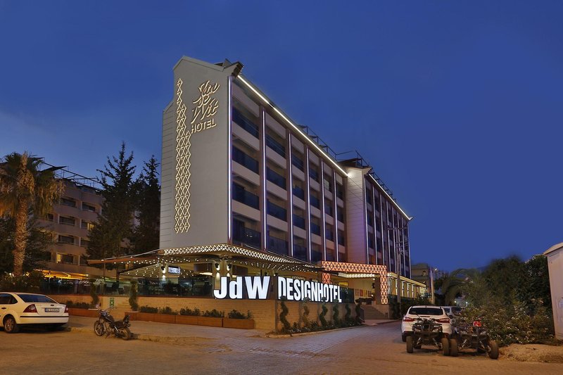 Aurasia Deluxe Hotel - photo 1