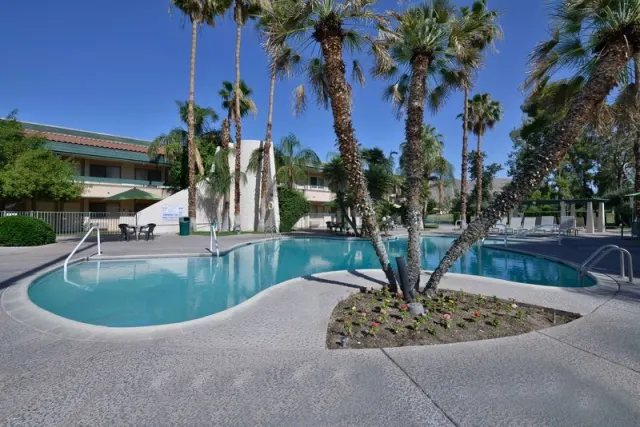 Travelodge by Wyndham Palm Springs - photo 3