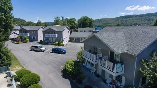 Adirondack Retreat Inn and Suites - photo 4