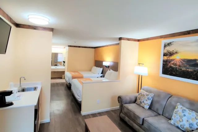 Days Inn by Wyndham Suites Fredericksburg - photo 4