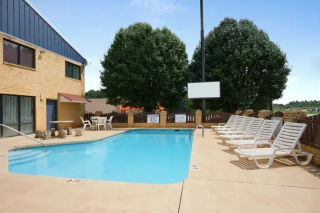 Days Inn by Wyndham Richburg - photo 3