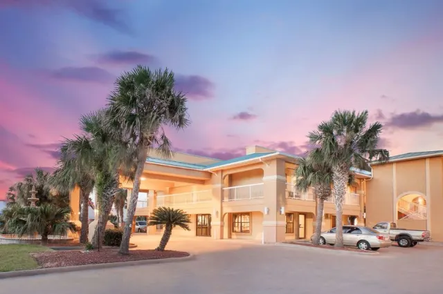 Super 8 by Wyndham Corpus Christi, Corpus Christi