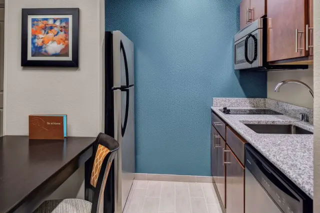 Homewood Suites By Hilton Wauwatosa Milwaukee - photo 4