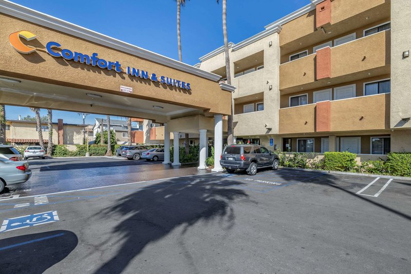Comfort Inn & Suites Huntington Beach - photo 1