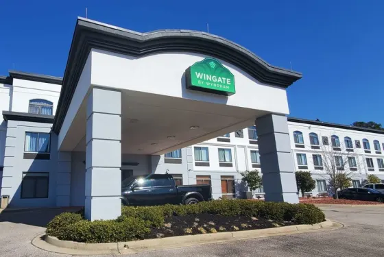 Spark by Hilton Tupelo