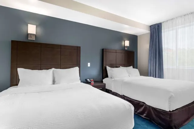 Econo Lodge - photo 3