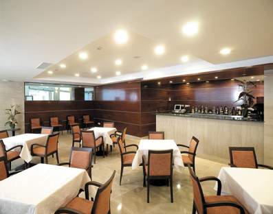 Leonardo Hotel Barcelona Gran Via - photo 1