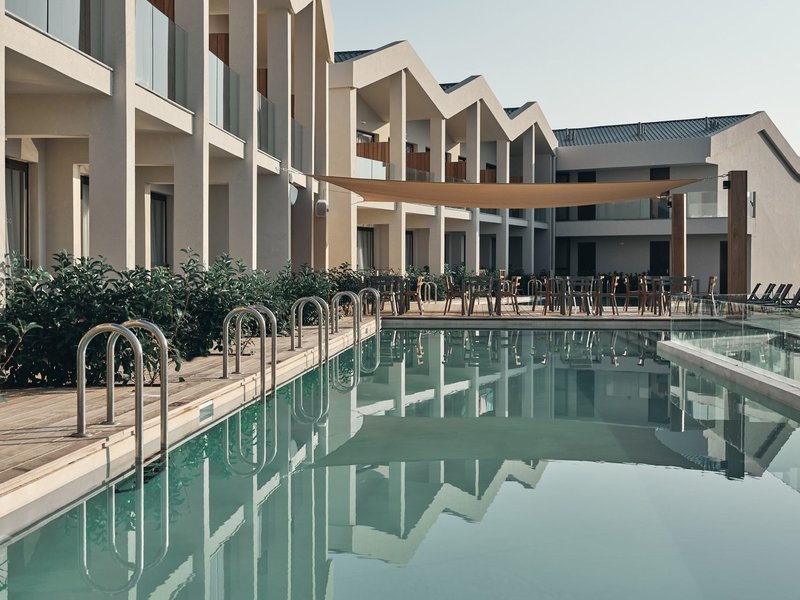 Aqua Bay Suites - photo 1