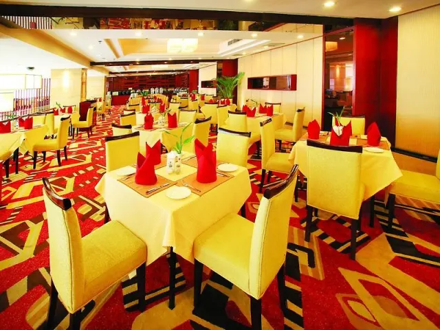 Yichen International Hotel - photo 4