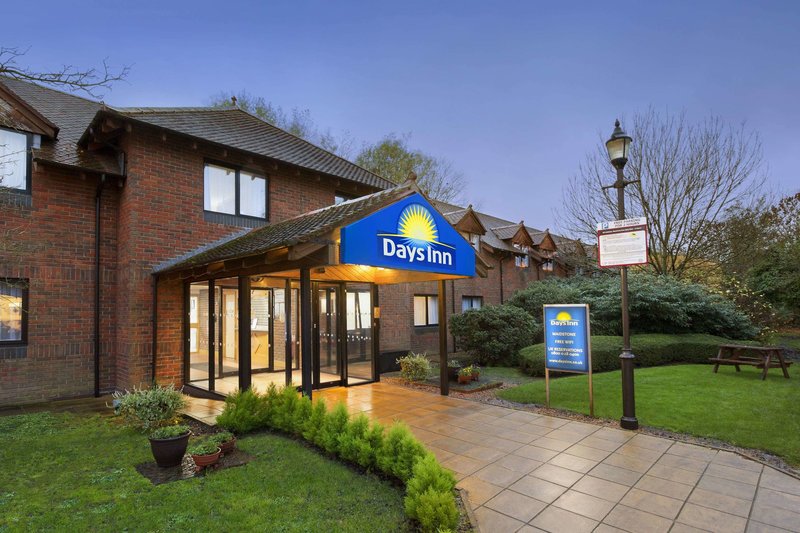 Days Inn by Wyndham Maidstone - photo 1