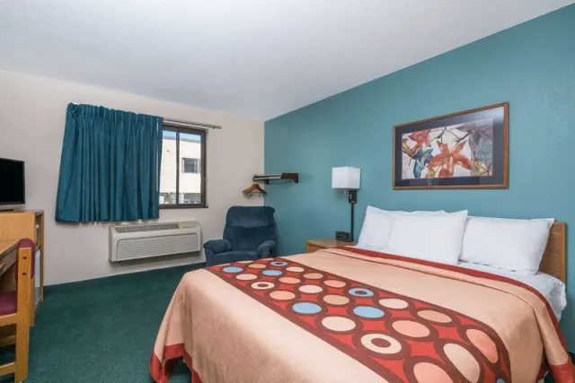 Super 8 by Wyndham Baxter/Brainerd Area - photo 3