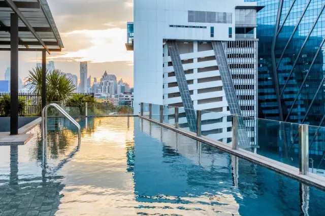 Seekers Finders Rama IV Hotel, SureStay Collection by Best Western - photo 2