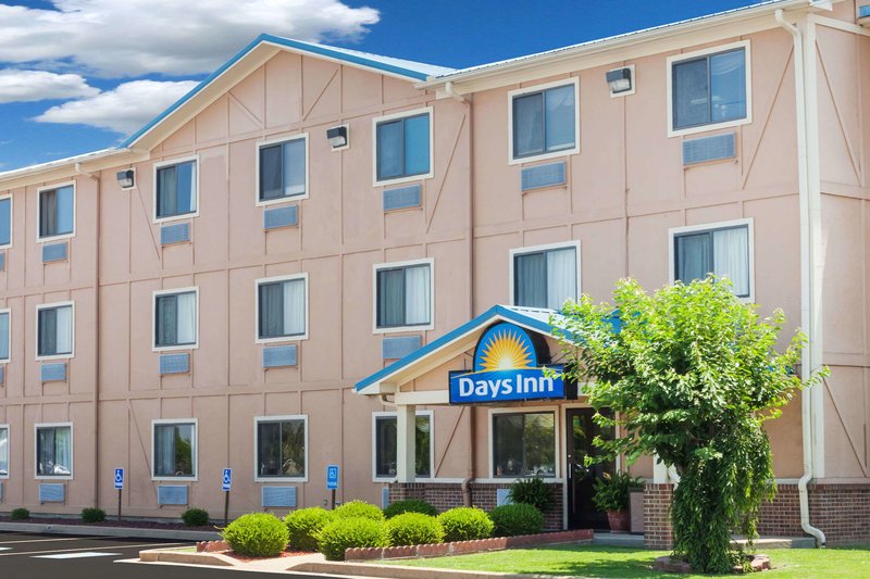 Days Inn by Wyndham Dyersburg - photo 1