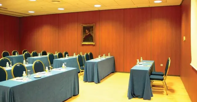 Hotel Bécquer - photo 4