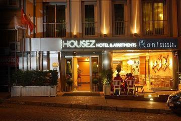 Housez Suites & Apartments - photo 1