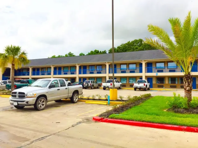 Americas Best Value Inn and Suites Mont Belvieu - foto 2
