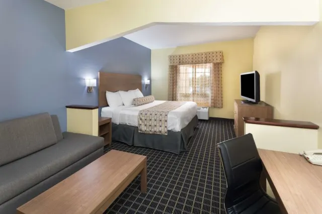 Days Inn  Suites by Wyndham Union City - photo 4
