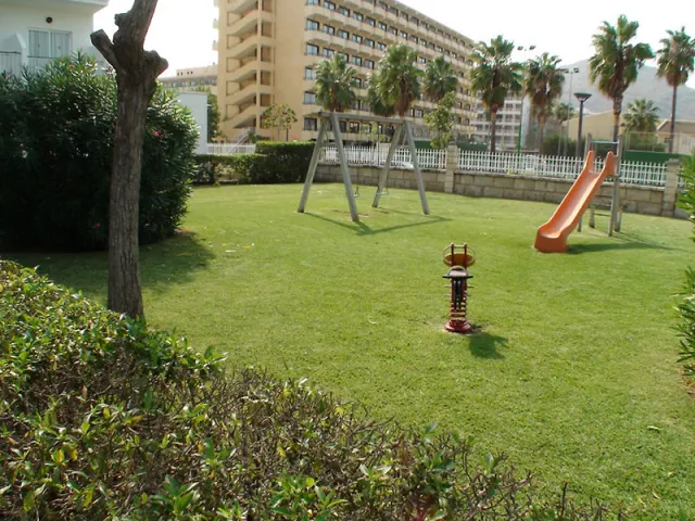 Hotel Astoria Playa - photo 2