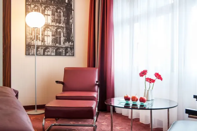 Premier Inn Köln City Mediapark - photo 3