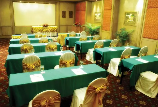 Eastin Hotel Makkasan Bangkok - photo 2