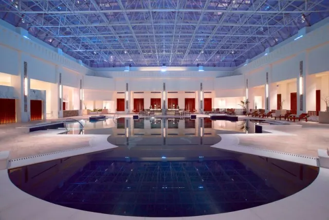 Wyndham Grand Tianjin Jingjin City - photo 2