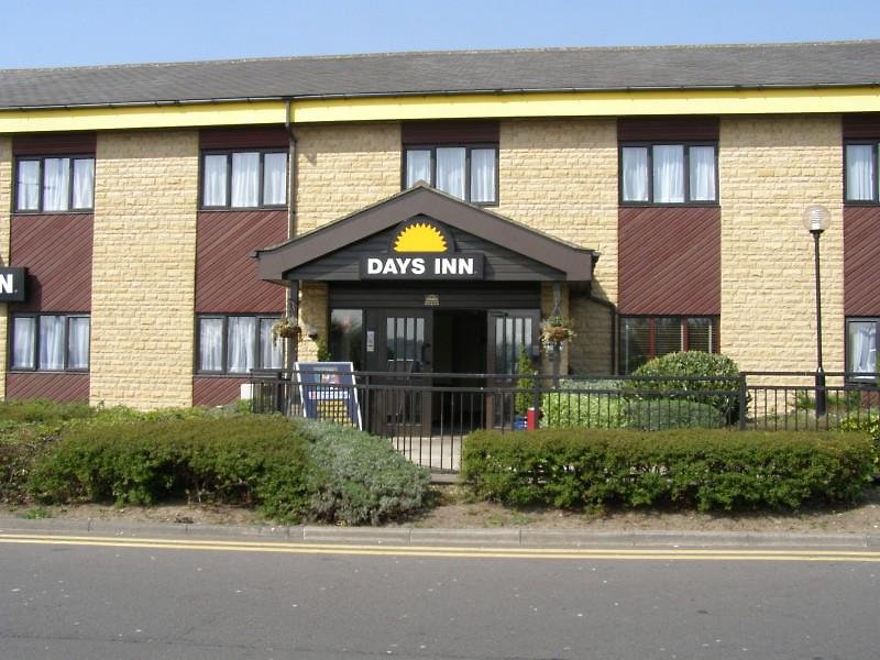 Days Inn by Wyndham Sheffield M1 - photo 1