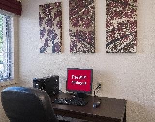 Red Roof Inn PLUS+ Poughkeepsie - photo 4
