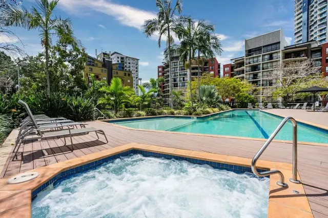 The Docks on Goodwin - photo 4