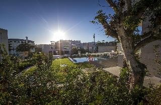 Somewhere Guesthouse Estoril - photo 2