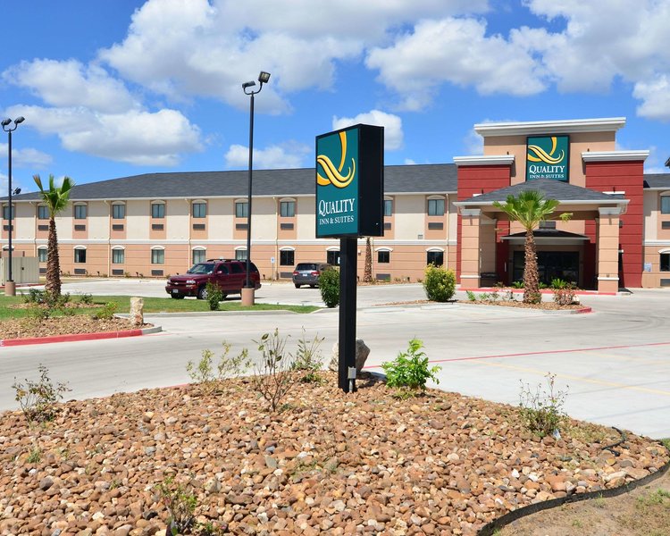 Quality Inn & Suites Kenedy - Karnes City - photo 1