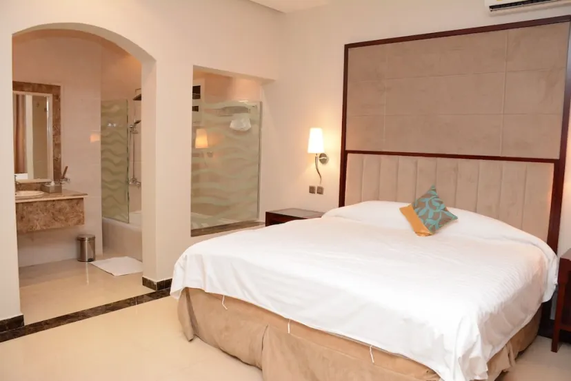 Topaz Suites - photo 1