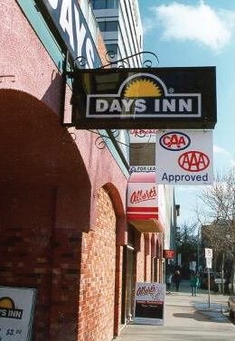 Days Inn by Wyndham Edmonton Downtown, Edmonton
