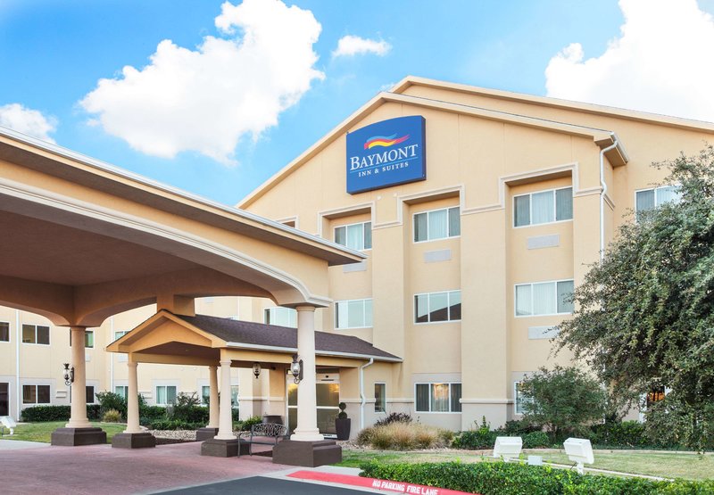 Super 8 by Wyndham Lubbock West - photo 1