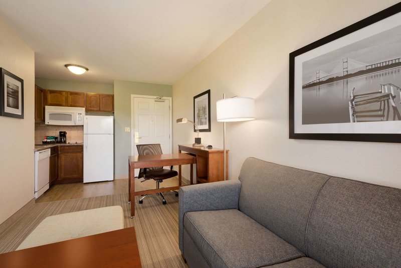 Homewood Suites by Hilton Jacksonville Deerwood Park - फ़ोटो 1