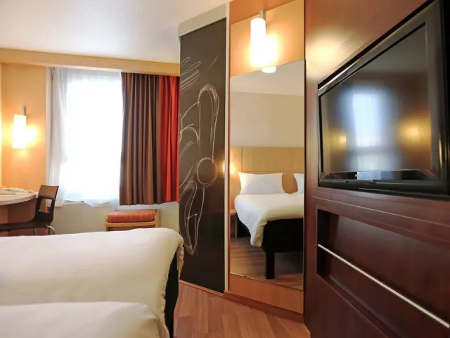 ibis Montpellier Centre - photo 4