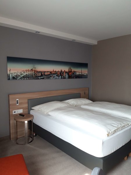 TOP CityLine Hotel Panorama Harburg - photo 4